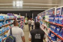 UN DECRETO PRESIDENCIAL AUTORIZA A LOS INTENDENTES A REALIZAR CONTROLES DE PRECIOS, PARA TAL FIN, PODRÁN SOLICITAR ASISTENCIA DE LA FUERZA PÚBLICA