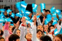 AQUELLA BANDERITA – Por Federico González