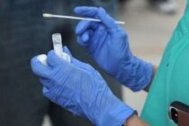 TESTEARON A UN TRABAJADOR DE LA SALUD DE NORBERTO DE LA RIESTRA QUE TRABAJA EN LOBOS