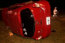 DESPISTE Y VUELCO EN LA MADRUGADA