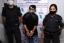 LA POLICÍA INFORMO QUE APREHENDIÓ A UN JOVEN QUE PORTABA UN FRASCO CON MARIHUANA