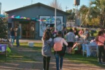 EL CLIMA SE ASOCIO A LA FERIA DE ARTESANOS EN LA BIBLIOTECA HEROES DE MALVINAS