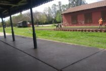 RENUEVAN 150 METROS DE RIELES Y DURMIENTES EN LA ESTACION DE LOBOS