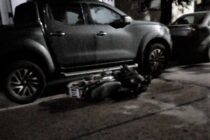 MOTO CHOCO UNA CAMIONETA ESTACIONADA, NO HUBO LESIONADOS GRAVES