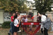 LA BIBLIOTECA HEROES DE MALVIVAS RECIBE DESDE HOY TAPITAS PLASTICAS PARA EL GARRAHAN