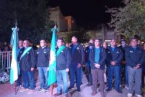 MUCHOS VECINOS EN EL ACTO CENTRAL DEL 2 DE ABRIL EN LA PLAZA 1810