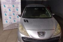 LA POLICIA DE LOBOS INTECEPTO UN AUTO CUYO CONDUCTOR LLEVABA COCAINA FRACCIONADA