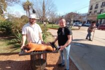 EL LECHON POR LOS NIÑOS FUE PARA SERGIO CAPRA