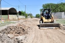 5 NUEVAS CUADRAS DE PAVIMENTO COMENZARON A CONSTRUIRSE EN PLANTA URBANA