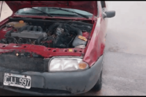 PRINCIPIO DE INCENDIO EN EL MOTOR DE UN AUTO