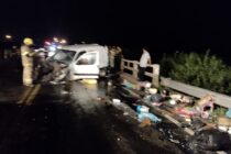 ACCIDENTE EN EL PUENTE DE LAS GARZAS, SE SALVARON DE MILAGRO DOS PERSONAS