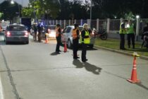 UN PIBE DE 14 AÑOS EN MOTO, ATROPELLO A UNA AGENTE DE TRANSITO Y LA LESIONO