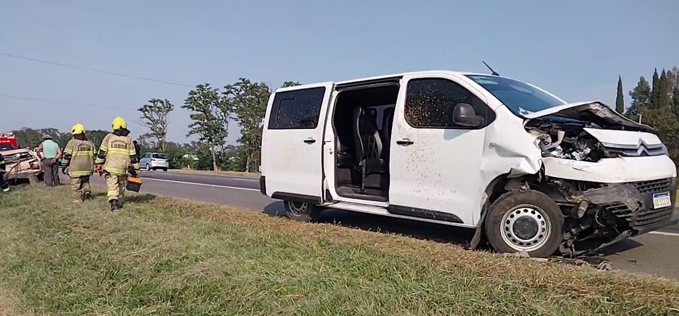 CHOQUE DE UN AUTO Y UNA COMBI EN LA 205 CON DOS LESIONADAS – Infolobos