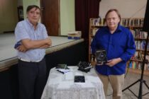 MIKEL ALBERDI, LOBENSE DE ORIGEN, PRESENTO SU LIBRO «CUENTOS DE LOBOS»