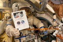 UNA ILUSTRACION DEL LOBENSE LUIS BENITEZ ORBITA EL ESPACIO