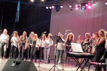 UN ESPECTACULO MEMORABLE DE CUERDAS CORALES EN EL ITALIANO, CON VOCAL CONSONANTE COMO INVITADO