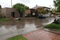 CAYERON AYER 52 MILIMETROS Y SIGUE LLOVIENDO