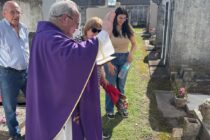 BENDICION DE MAS DE 80 SEPULTURAS EN EL DIA DE LOS FIELES DIFUNTOS