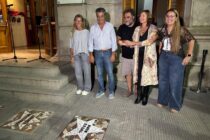 EXITOSA PEATONAL CULTURAL CON LAS ESTRELLAS PARA ANDREA AVAGNINA Y PATO CASAL