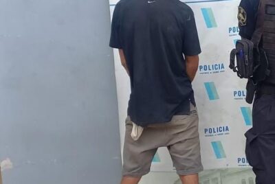 SUJETO DETENIDO LUEGO DE ROBAR EN DOS VIVIENDAS Y UN COMERCIO. TIENE ANTECEDENTES