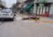 MOTOCICLISTA CON FRACTURA DE PERONE TRAS CHOCAR CON UN AUTO