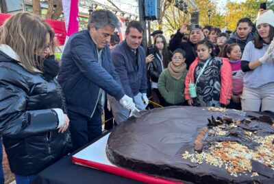 MILES DE PERSONAS DISFRUTARON DE LA CUARTA FIESTA DEL ALFAJOR EN LOBOS