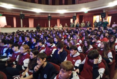ACTO DEL DIA DEL VETERANO DE MALVINAS DE LOBOS, EN EL TEATRO ITALIANO