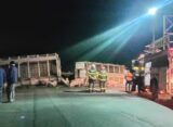 VOLCO UN CAMION CON GANADO PORCINO SOBRE LA RUTA 205, EL CHOFER TRASLADADO AL HOSPITAL