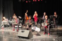 LA «JUAN D´ARIENZO» BRILLO EN EL TEATRO ITALIANO JUNTO A OTROS MUSICOS, CANTORES Y BAILARINES