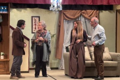 CON TRES DEBUTS MUY SOLIDOS Y UNA DESTACADA LABOR DE TODO EL ELENCO, DINOMO ESTRENO «LOS MARIDOS ENGAÑAN DE 7 A 9»