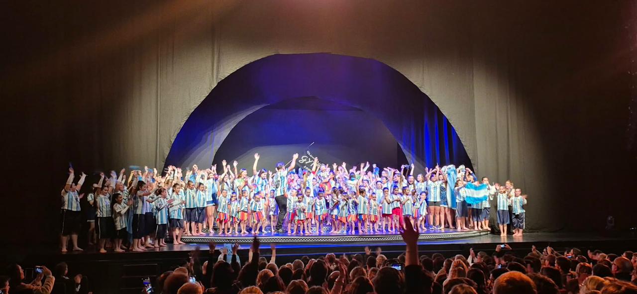 INOLVIDABLE PRESENTACION DE OLIMPIA GYM EN LA SALA DEL TEATRO BROADWAY, UN VIAJE DE ENSUEÑO