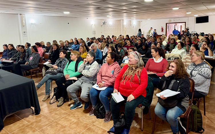380 INSCRIPTOS EN EL CURSO DE CUIDADO DOMICILIARIO Y COMUNITARIO DE PERSONAS MAYORES