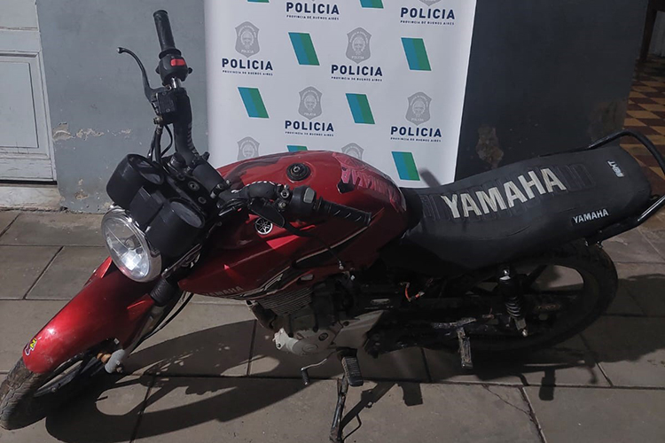 RECUPERARON EN LOBOS UNA MOTO QUE HABÍA SIDO ROBADA