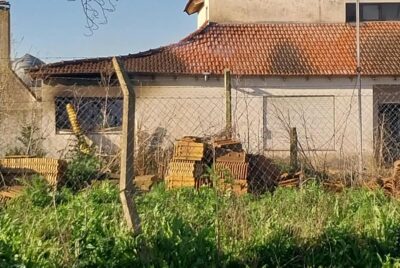INCENDIO EN CIELORRASO DE UNA VIVIENDA, 4 BOMBEROS LESIONADOS