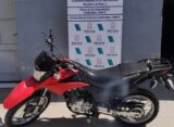LA POLICIA APREHENDIO A UN SUJETO QUE POESIA UNA MOTO ROBADA EN HURLINGHAM