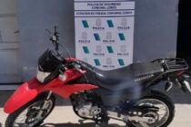 LA POLICIA APREHENDIO A UN SUJETO QUE POESIA UNA MOTO ROBADA EN HURLINGHAM