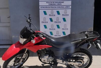 LA POLICIA APREHENDIO A UN SUJETO QUE POESIA UNA MOTO ROBADA EN HURLINGHAM