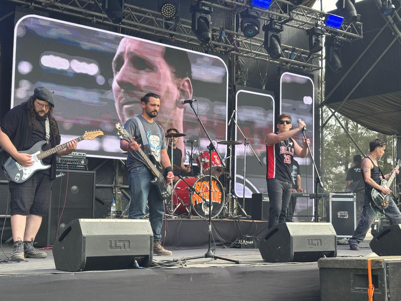 CON EL CAMBIO DEL VIERNES POR EL DOMINGO, EL «ROCK AL PARQUE» FUE TODO UN EXITO
