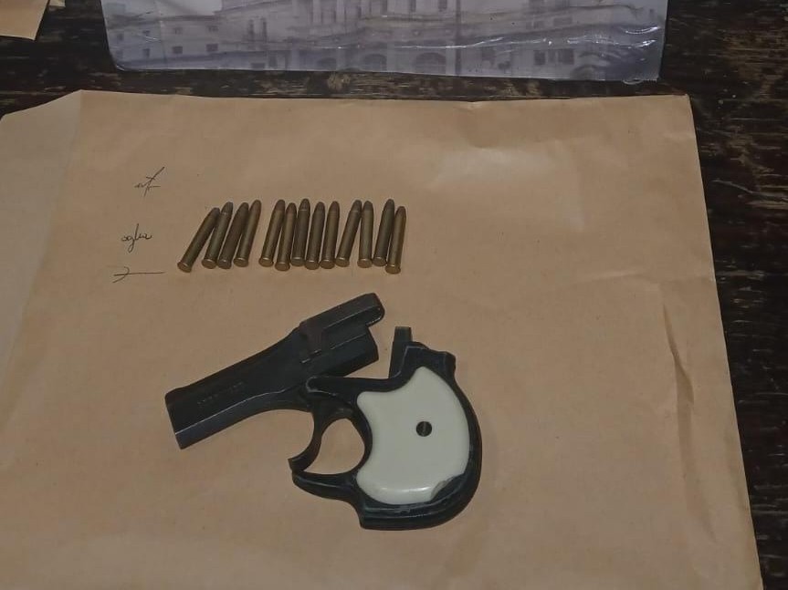 ALLANAMIENTO EN VIVIENDA DE CALLE 241, CON DOS IMPUTADOS Y SECUESTRO DE UN ARMA
