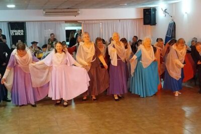 FESTEJO SUS 15 AÑOS «PEÑALISIMA», EL TALLER DE DANZAS DE ADULTOS DEL CENTRO DE JUBILADOS DE CALLE RATTI